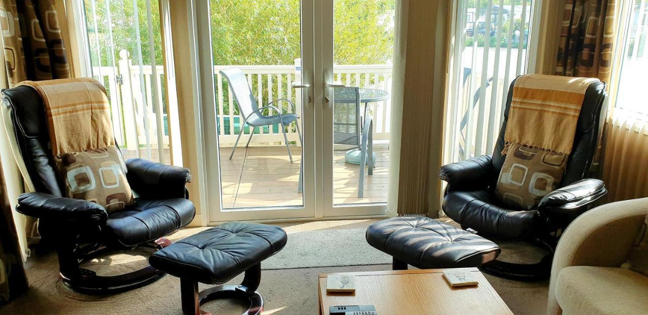 Lakeside Cotswold Holiday Home Cirencester Εξωτερικό φωτογραφία