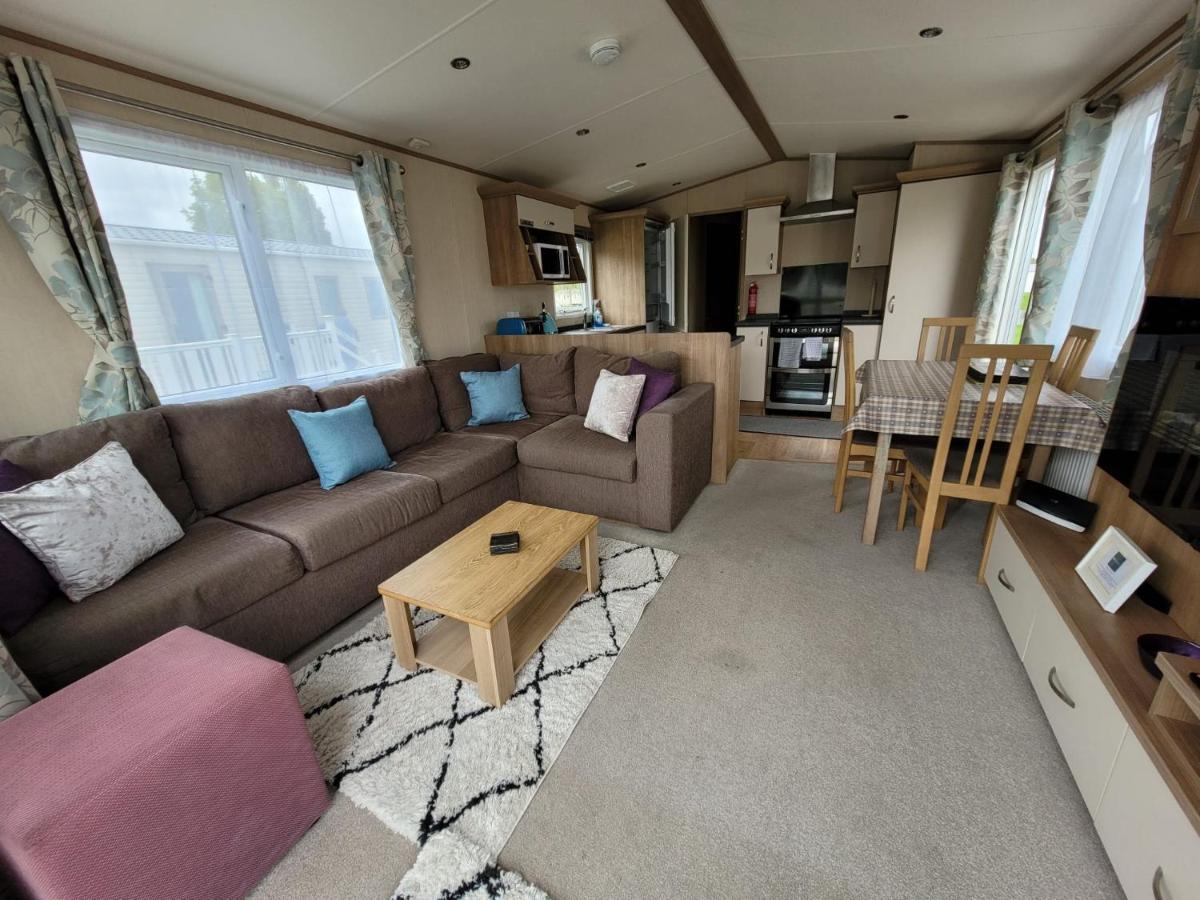 Lakeside Cotswold Holiday Home Cirencester Εξωτερικό φωτογραφία