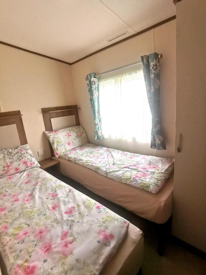 Lakeside Cotswold Holiday Home Cirencester Εξωτερικό φωτογραφία