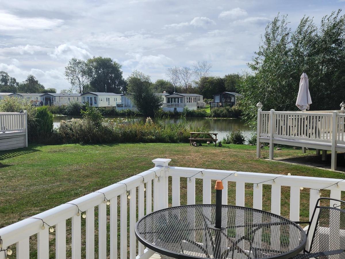 Lakeside Cotswold Holiday Home Cirencester Εξωτερικό φωτογραφία
