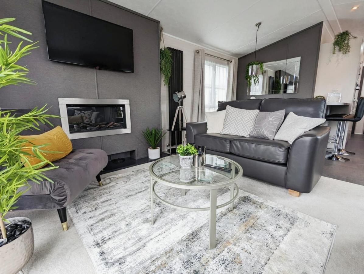 Lakeside Cotswold Holiday Home Cirencester Εξωτερικό φωτογραφία