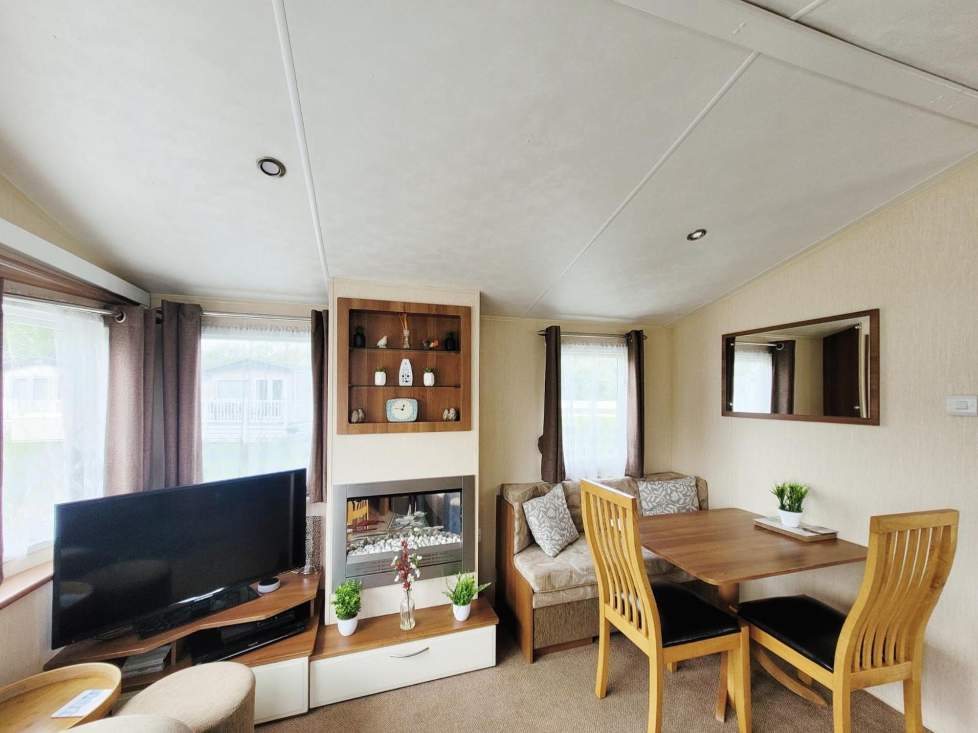 Lakeside Cotswold Holiday Home Cirencester Εξωτερικό φωτογραφία