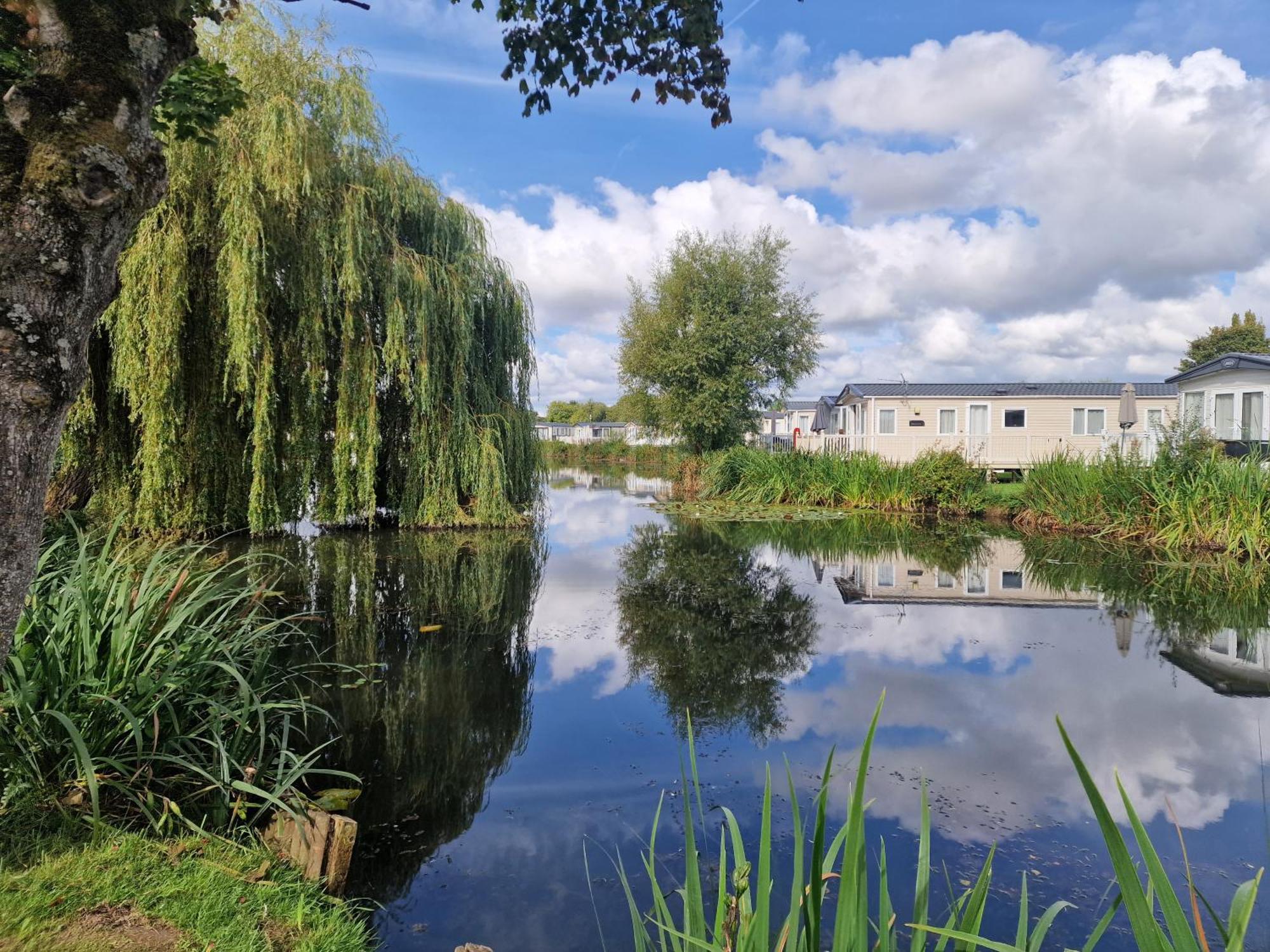 Lakeside Cotswold Holiday Home Cirencester Εξωτερικό φωτογραφία